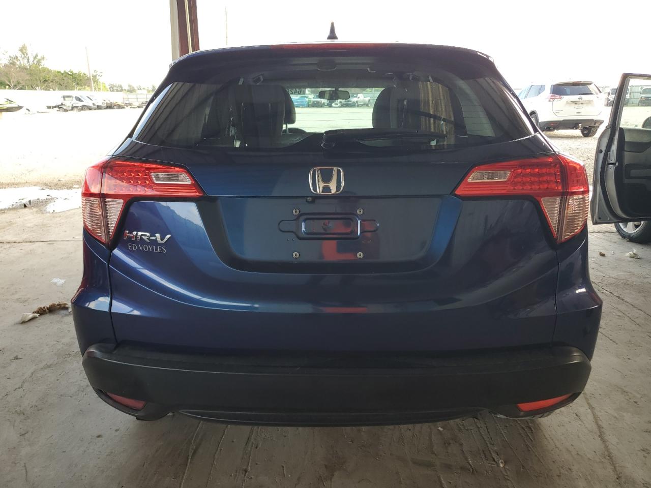 2016 Honda Hr-V Lx VIN: 3CZRU5H30GM722951 Lot: 64285915