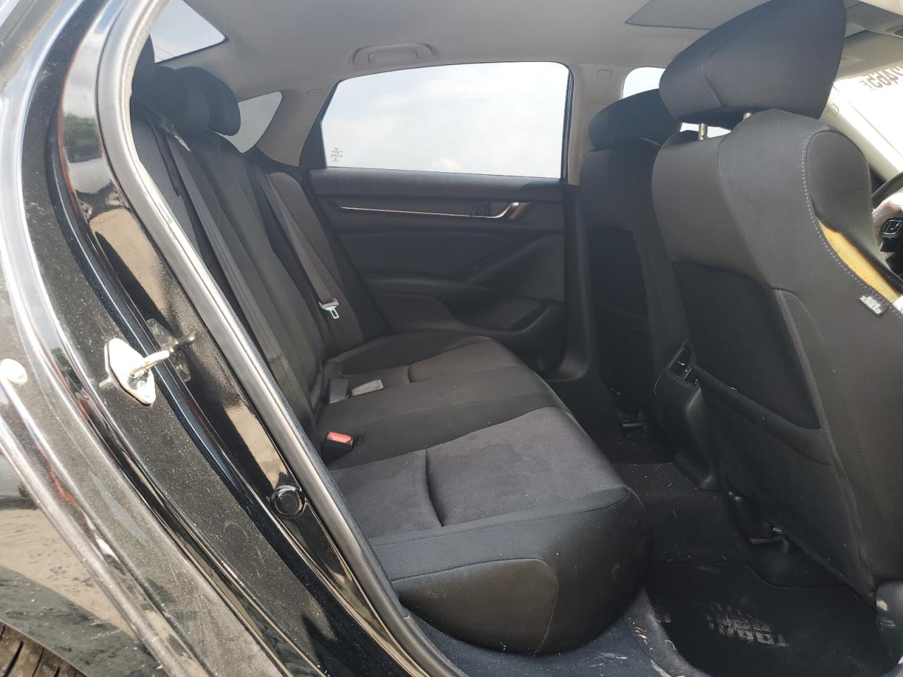 2018 Honda Accord Ex VIN: 1HGCV1F45JA015959 Lot: 66872465