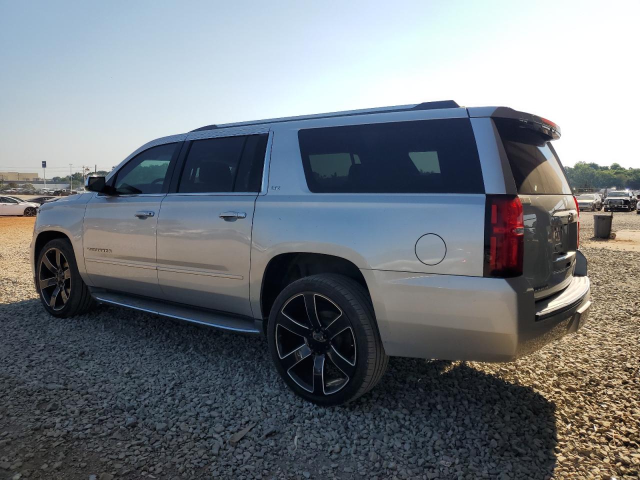 1gnskkkcxfr223003 1GNSKKKCXFR223003 2015 Chevrolet Suburban K1500 Ltz