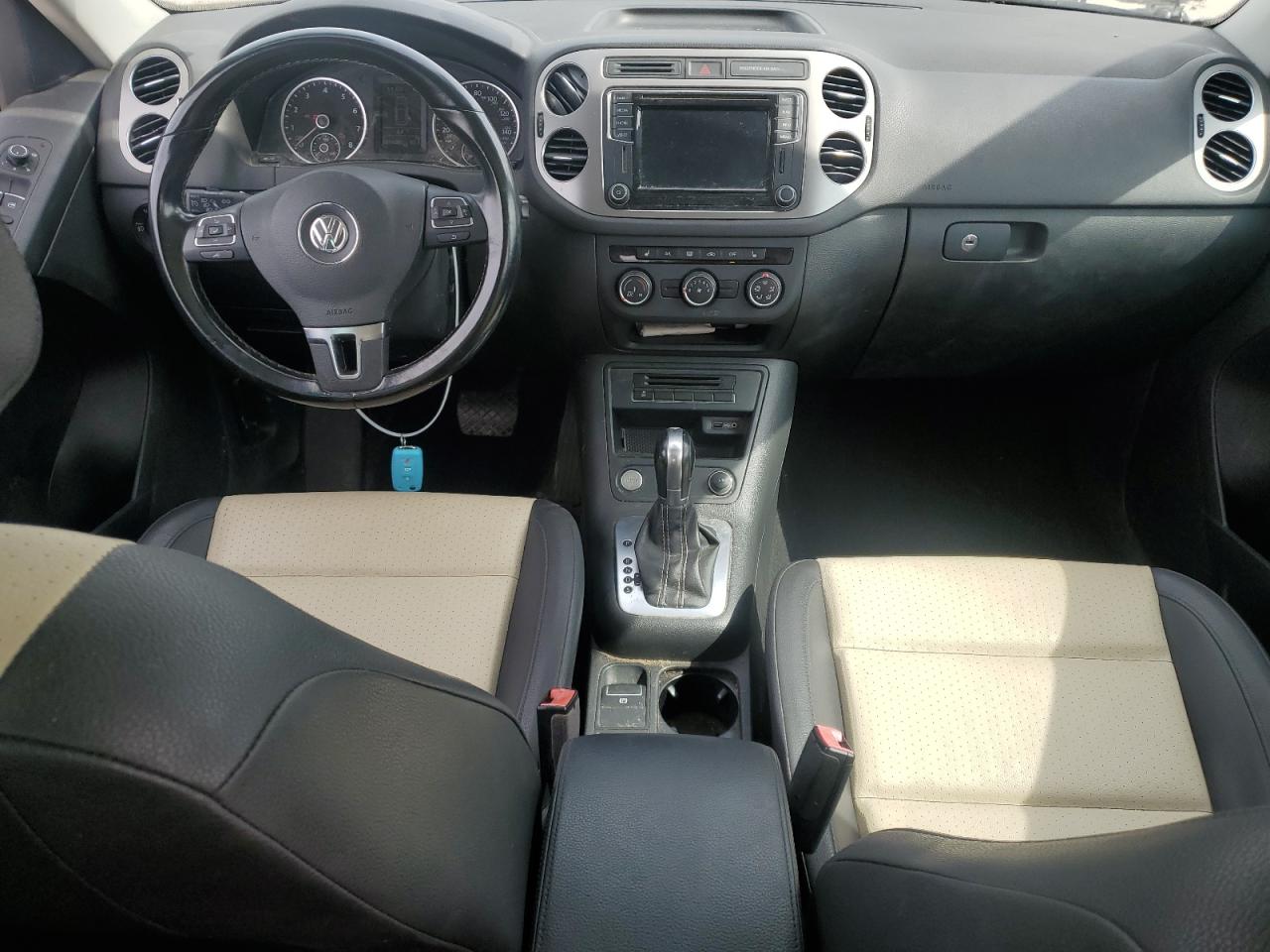 2016 Volkswagen Tiguan S VIN: WVGAV7AX4GW557040 Lot: 65817225