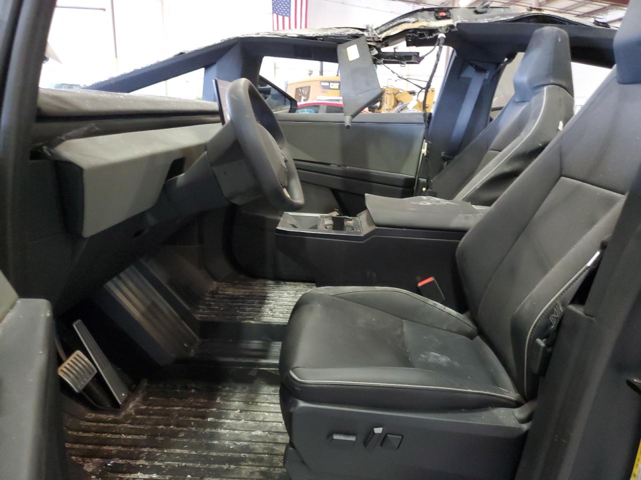 2024 Tesla Cybertruck VIN: 7G2CEHEE7RA027867 Lot: 65050765