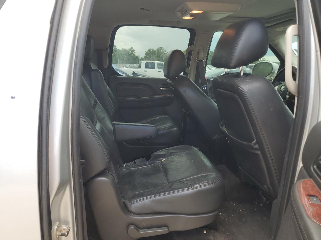 2011 Cadillac Escalade Esv Premium VIN: 1GYS4JEF8BR276385 Lot: 62851715