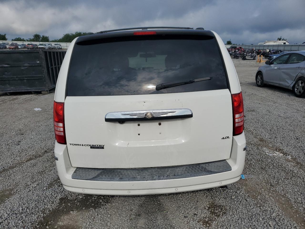 2008 Chrysler Town & Country Limited VIN: 2A8HR64X28R690461 Lot: 63694715