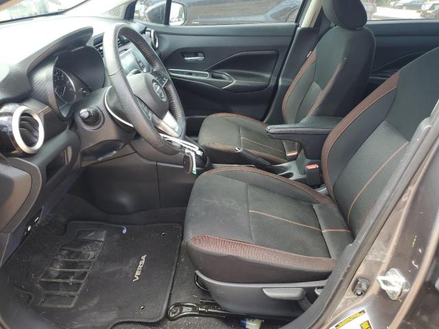  NISSAN VERSA 2022 Серый
