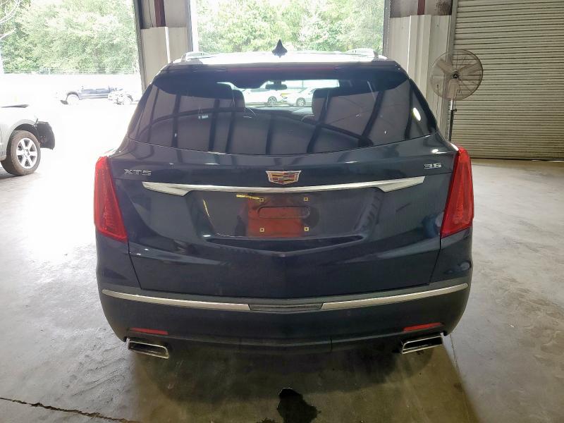  CADILLAC XT5 2019 Синий
