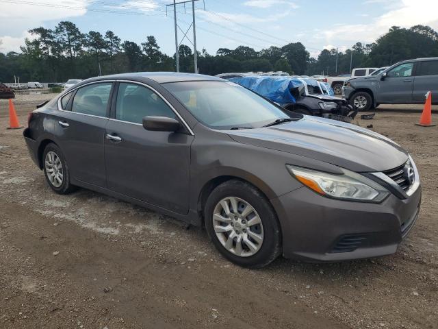 Sedans NISSAN ALTIMA 2016 Brązowy