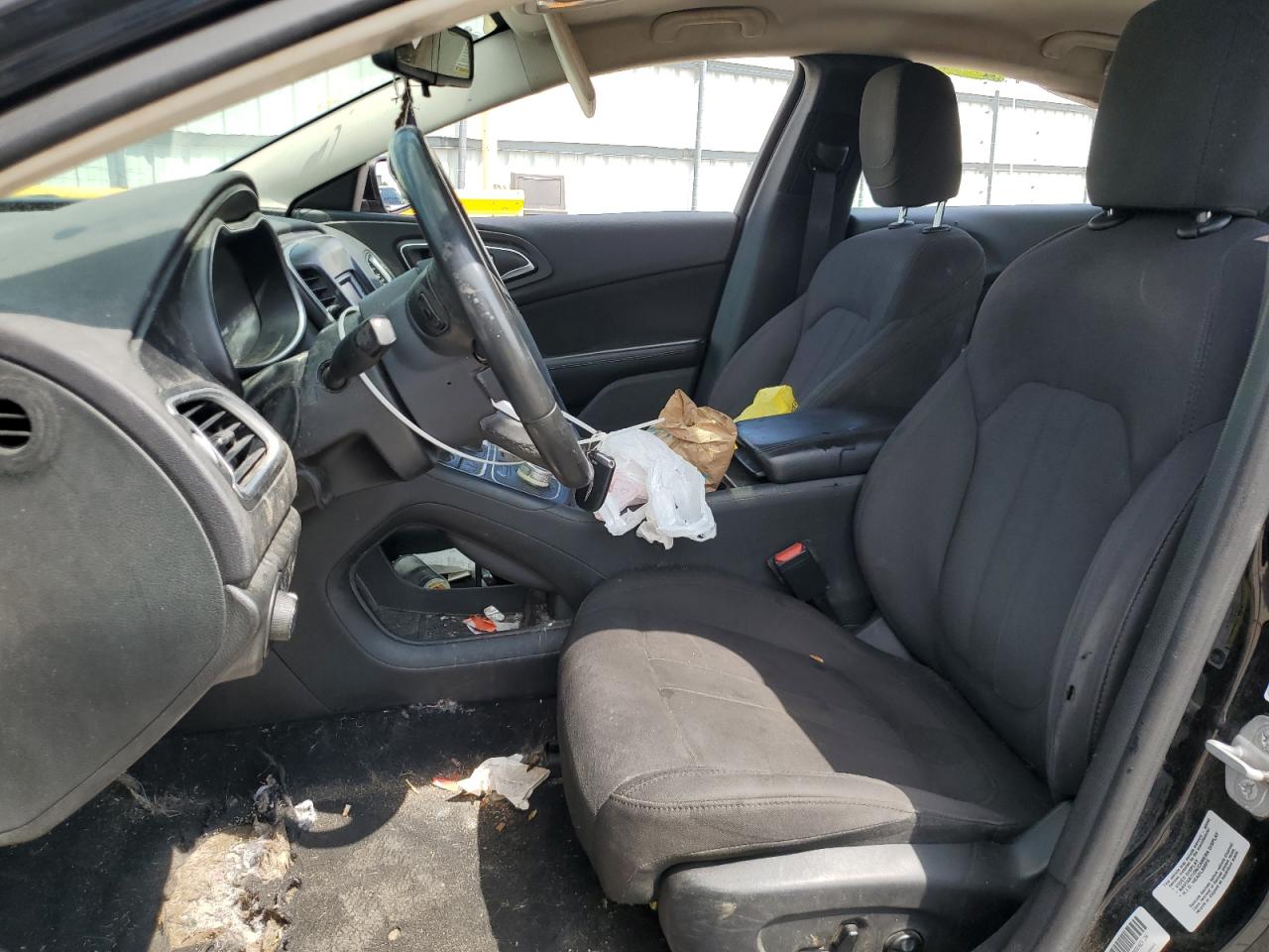 2015 Chrysler 200 Limited VIN: 1C3CCCAB2FN666721 Lot: 64222965