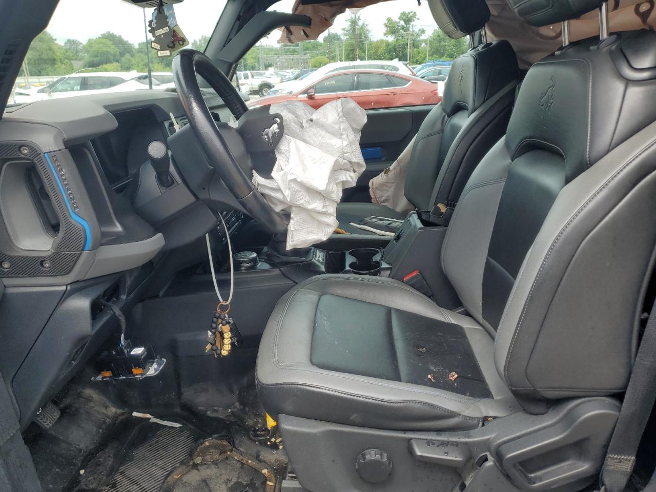 2022 Ford Bronco Base VIN: 1FMDE5AH1NLB10688 Lot: 64549905