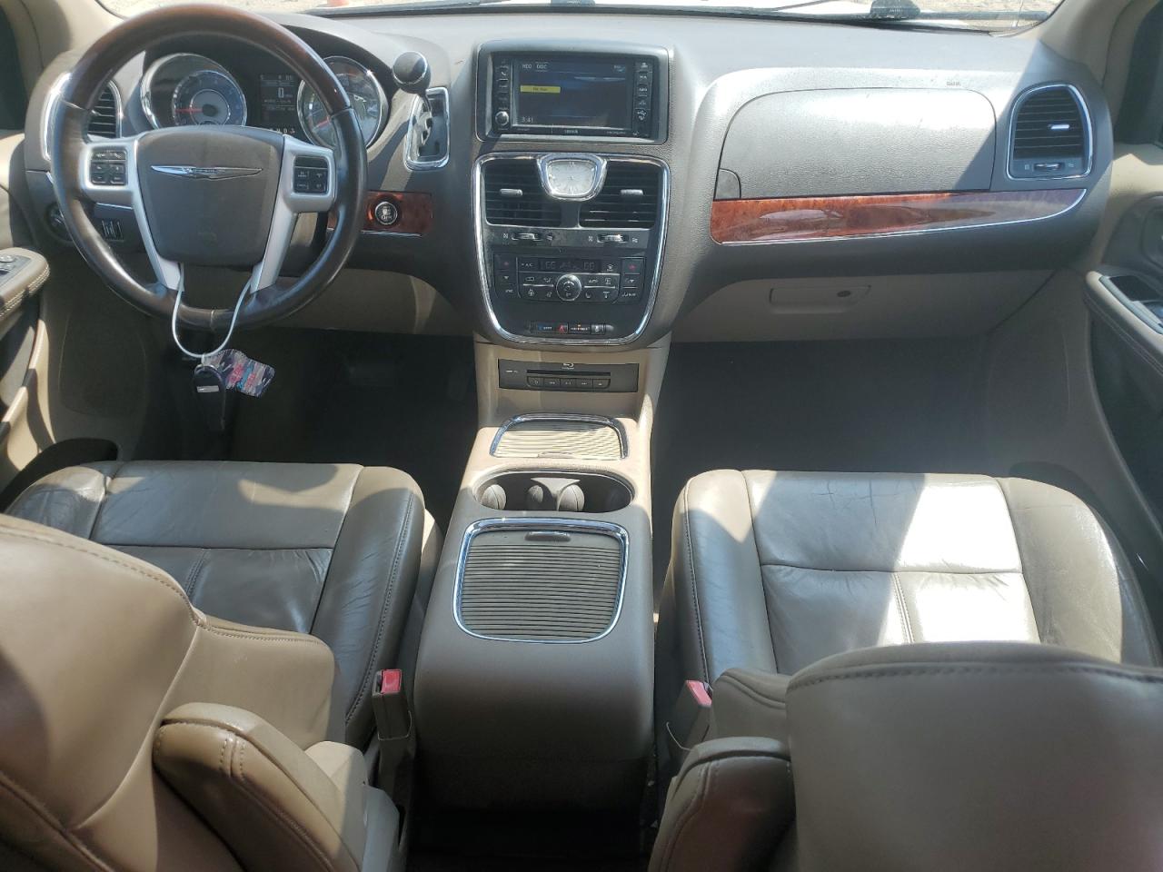 2016 Chrysler Town & Country Limited Platinum VIN: 2C4RC1GG0GR200674 Lot: 62564185