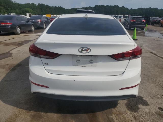  HYUNDAI ELANTRA 2018 Белы
