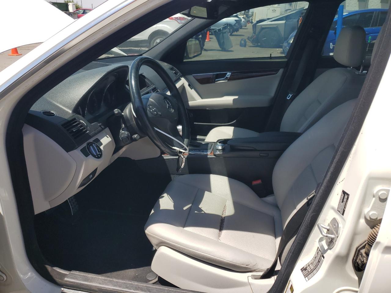 2009 Mercedes-Benz C 300 VIN: WDDGF54X59R060582 Lot: 63999205