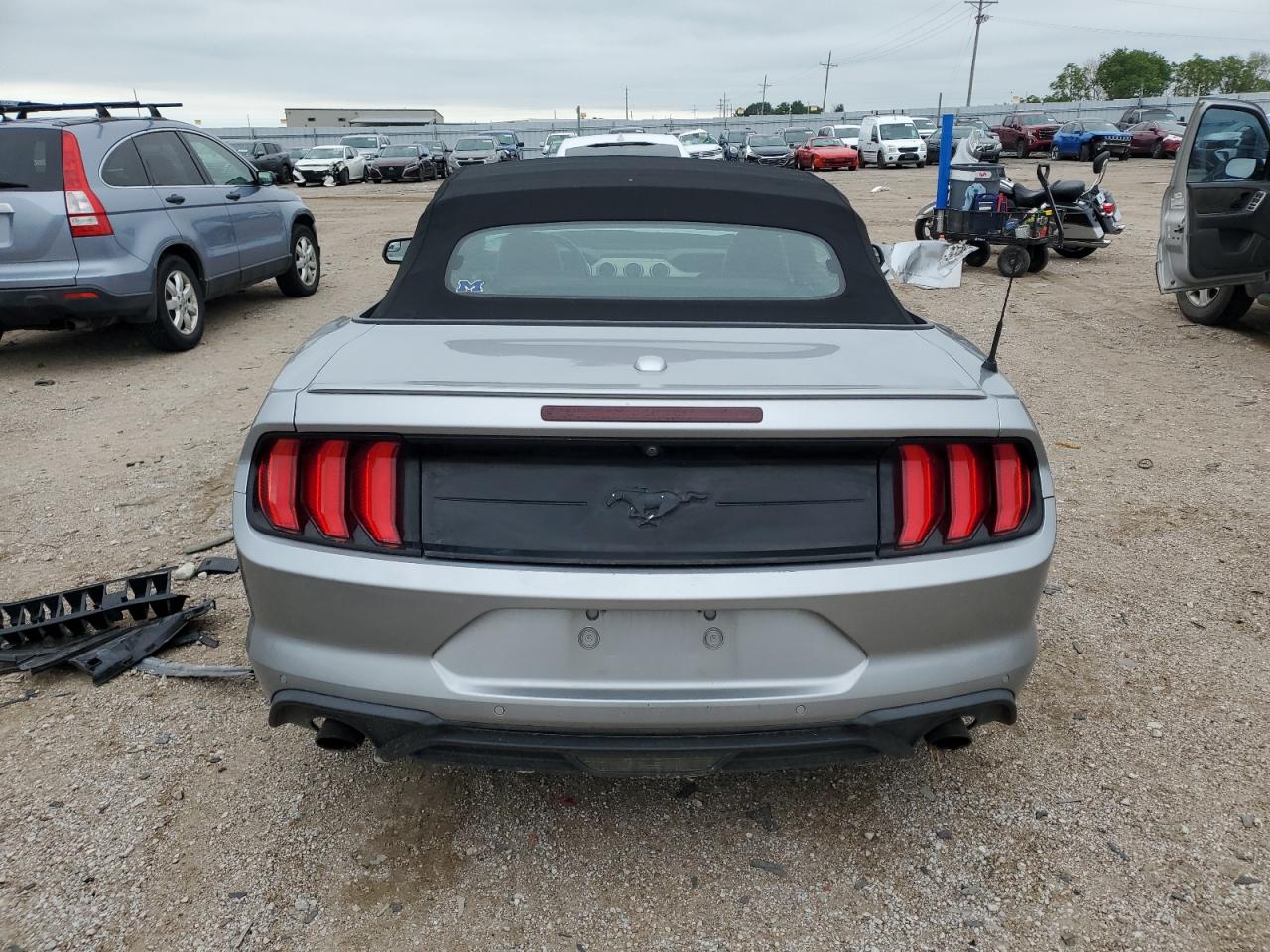 2020 Ford Mustang VIN: 1FATP8UH2L5111878 Lot: 64367155