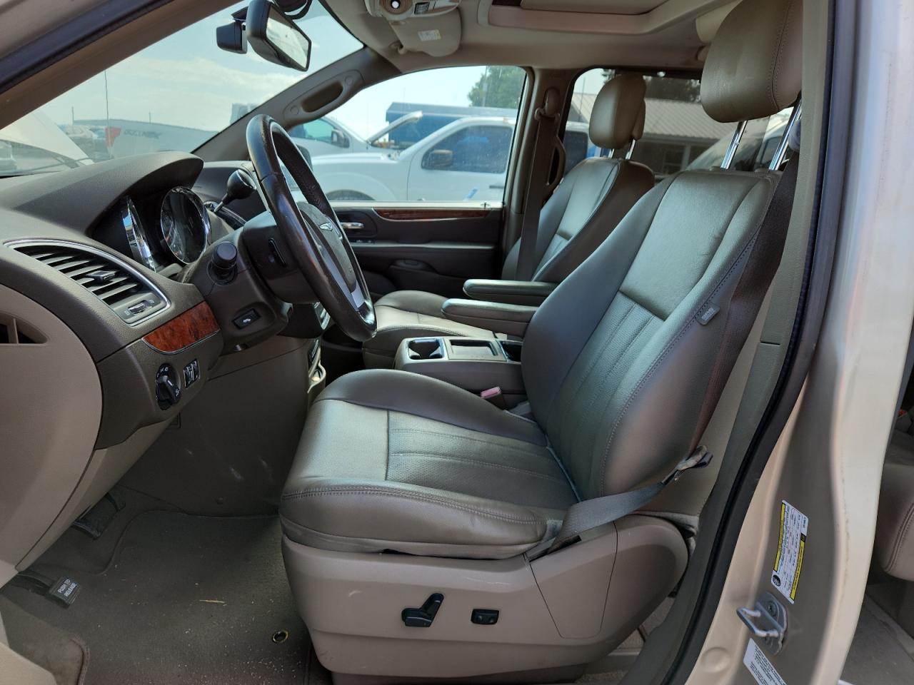 2014 Chrysler Town & Country Touring L VIN: 2C4RC1CG3ER108672 Lot: 63383815