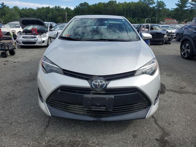 Sedans TOYOTA COROLLA 2017 Srebrny