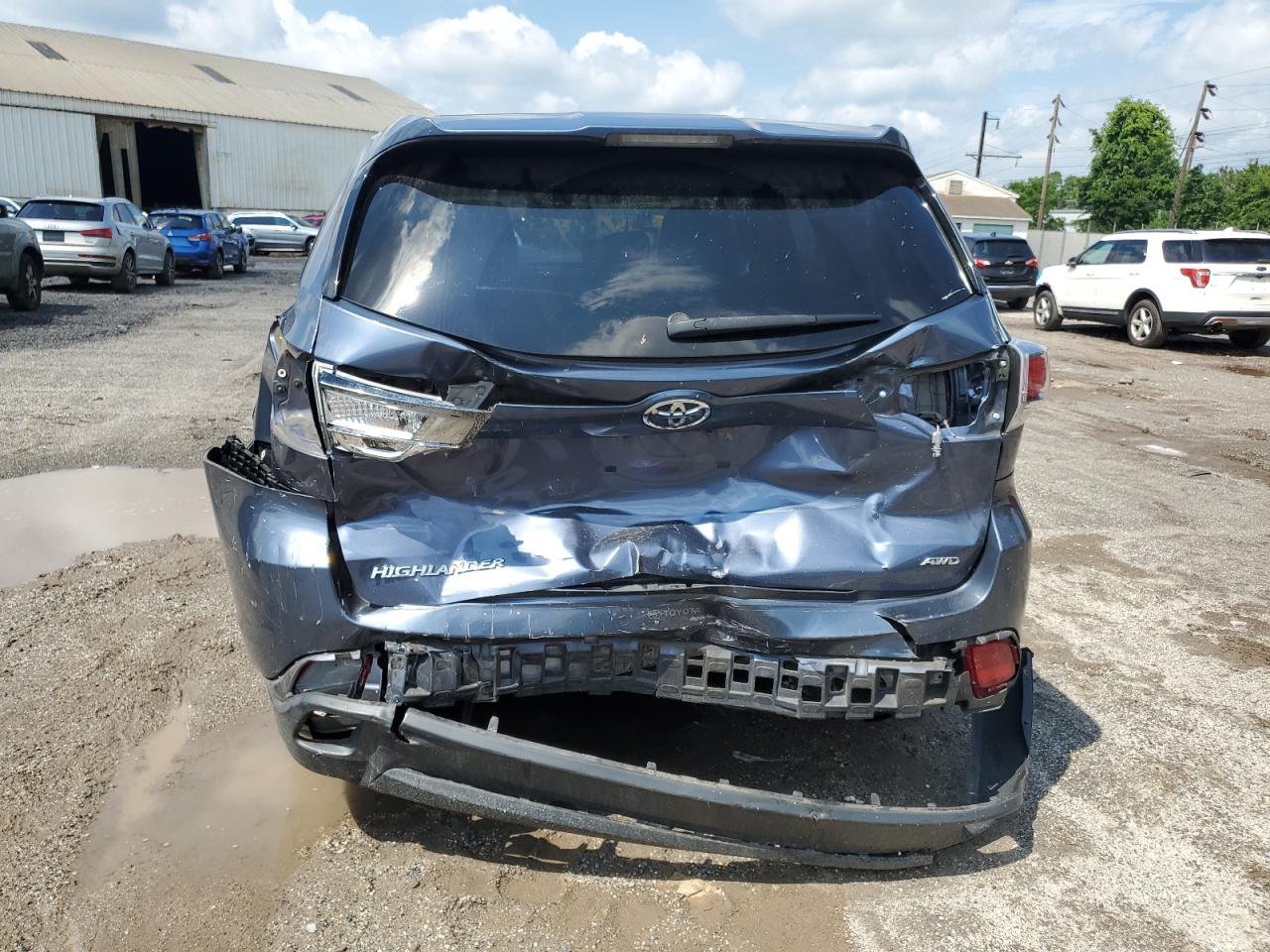 2016 Toyota Highlander Le VIN: 5TDBKRFHXGS343703 Lot: 62392105