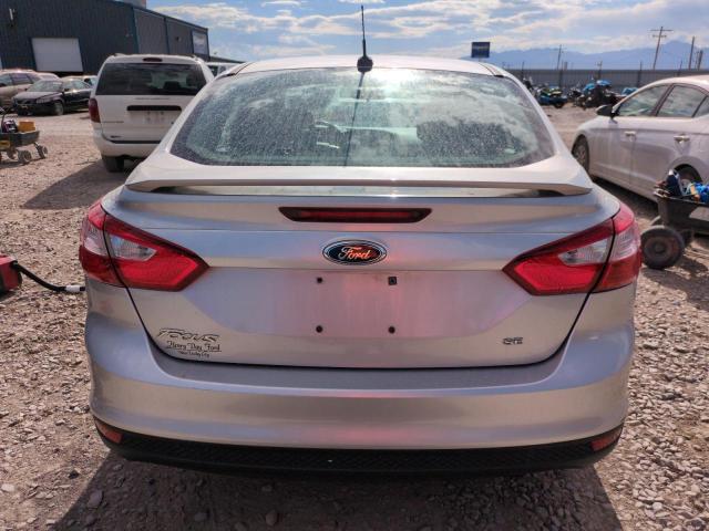 Sedans FORD FOCUS 2012 Silver