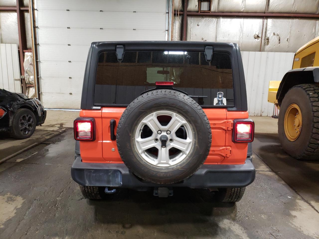 1c4hjxdg1jw252693 1C4HJXDG1JW252693 2018 Jeep Wrangler Unlimited Sport