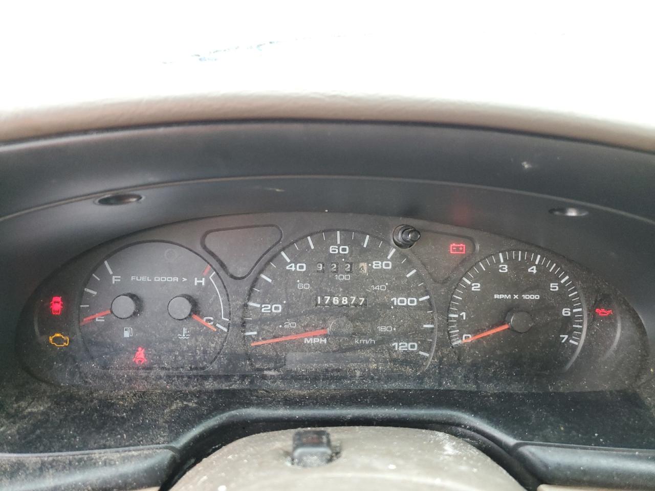 2002 Mercury Sable Gs VIN: 1MEFM50U12G643190 Lot: 66503105