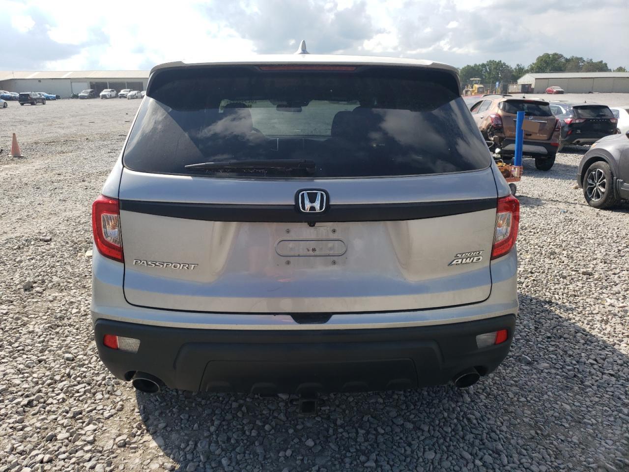 2019 Honda Passport Sport VIN: 5FNYF8H25KB015751 Lot: 62548695