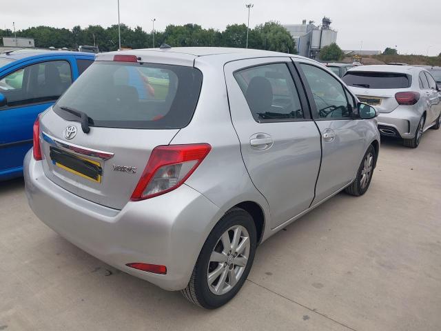 2012 TOYOTA YARIS TR V