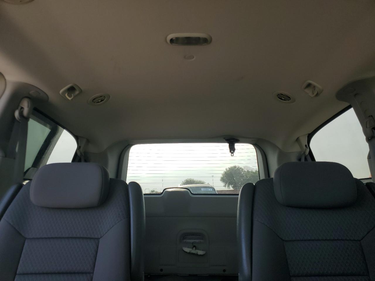 2010 Chrysler Town & Country Lx VIN: 2A4RR2D12AR464162 Lot: 64020265