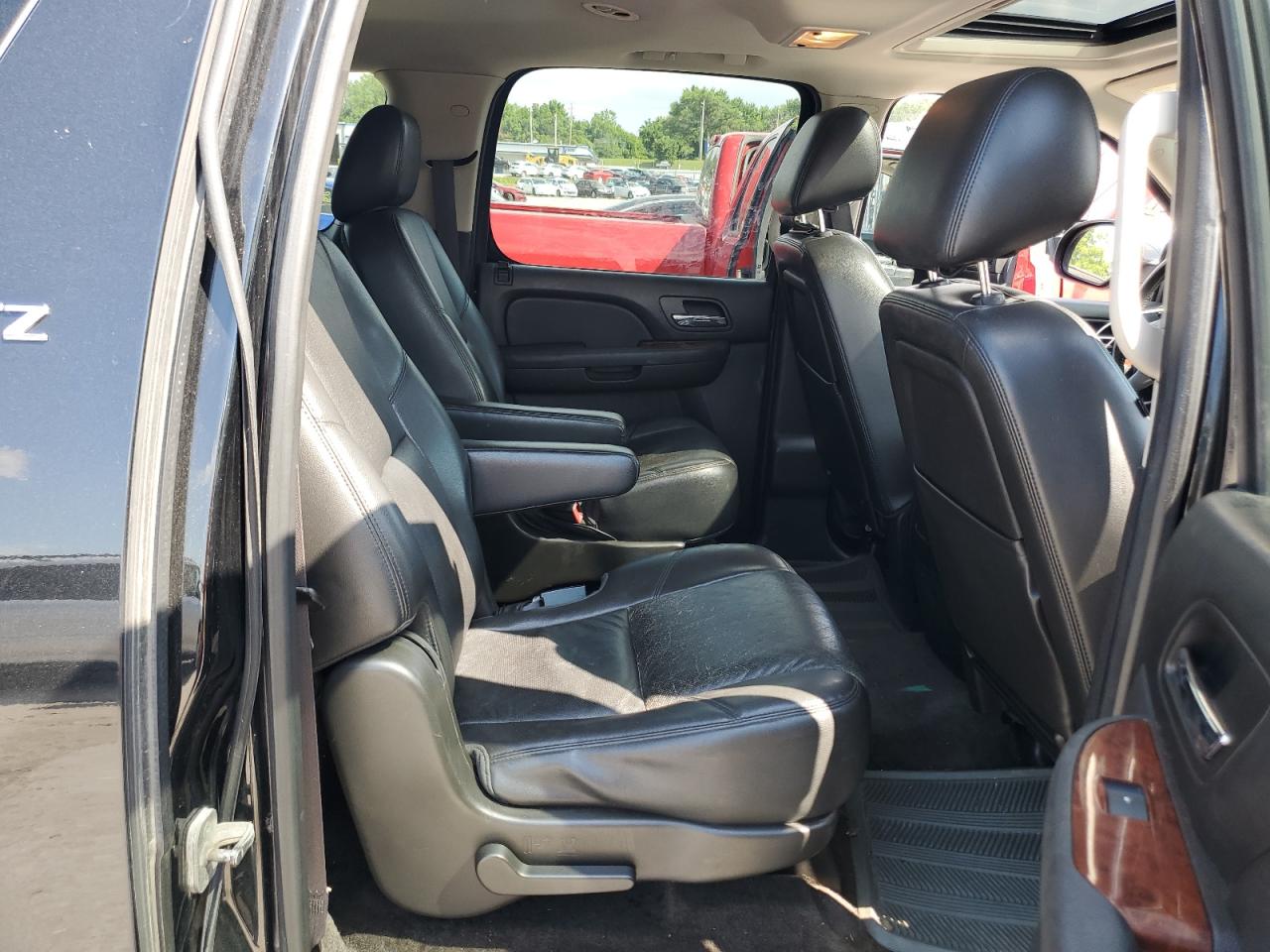2013 Chevrolet Suburban K1500 Ltz VIN: 1GNSKKE75DR301036 Lot: 63559395