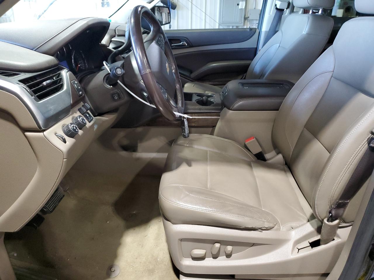 2017 Chevrolet Suburban K1500 Lt VIN: 1GNSKHKC6HR242220 Lot: 62340335
