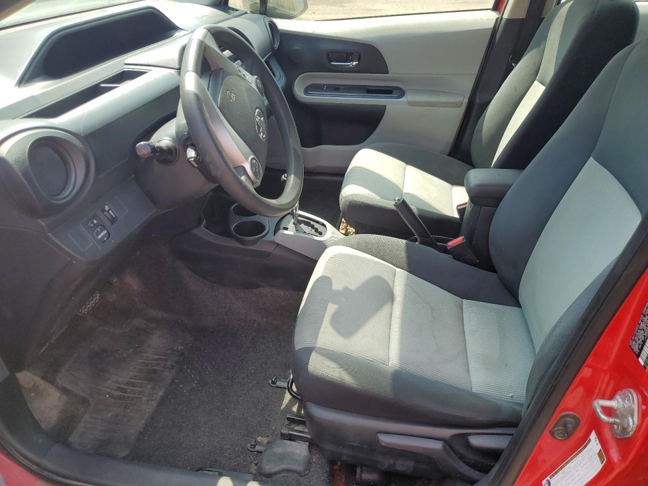 2013 Toyota Prius C VIN: JTDKDTB38D1049758 Lot: 66718035