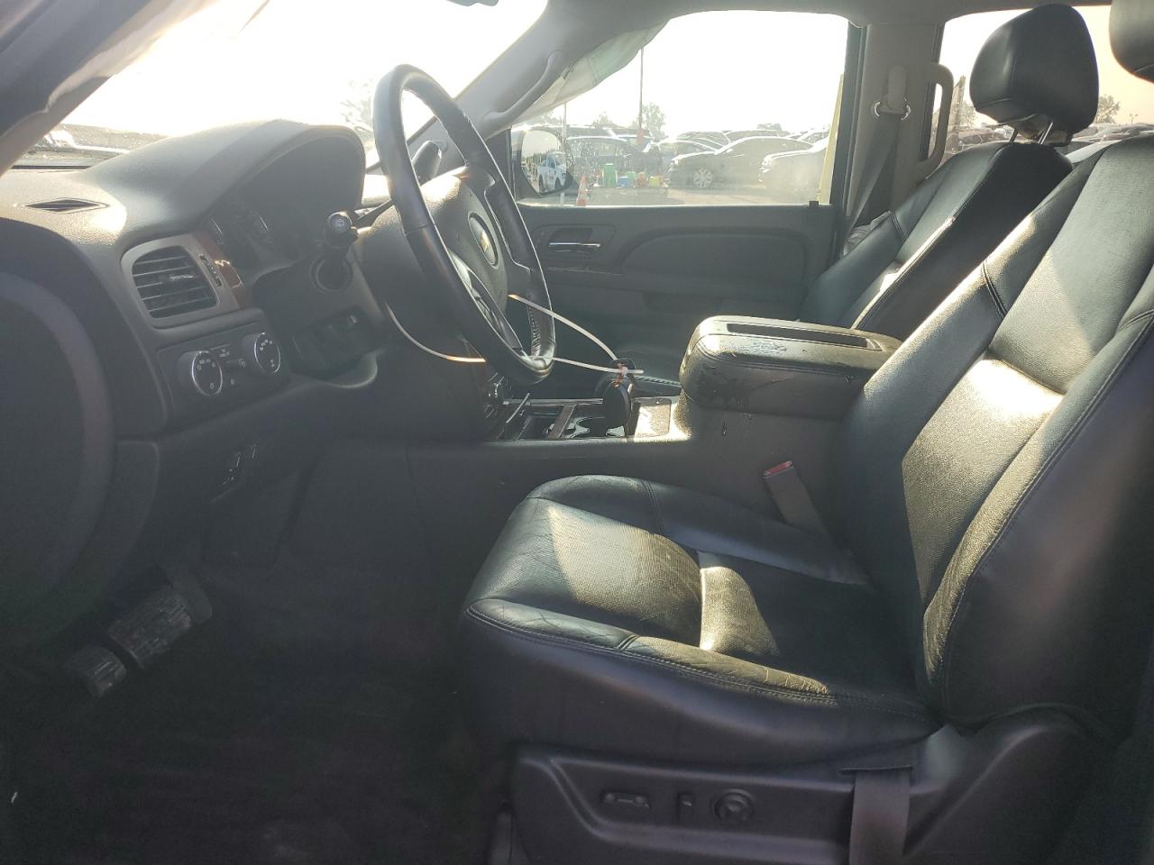 2013 Chevrolet Tahoe K1500 Ltz VIN: 1GNSKCE05DR284635 Lot: 64638575