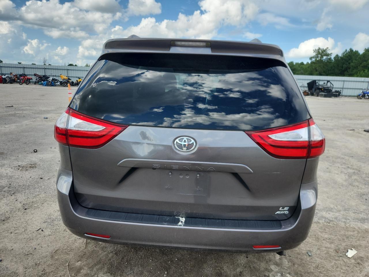 2015 Toyota Sienna Le VIN: 5TDJK3DC5FS127224 Lot: 65154475