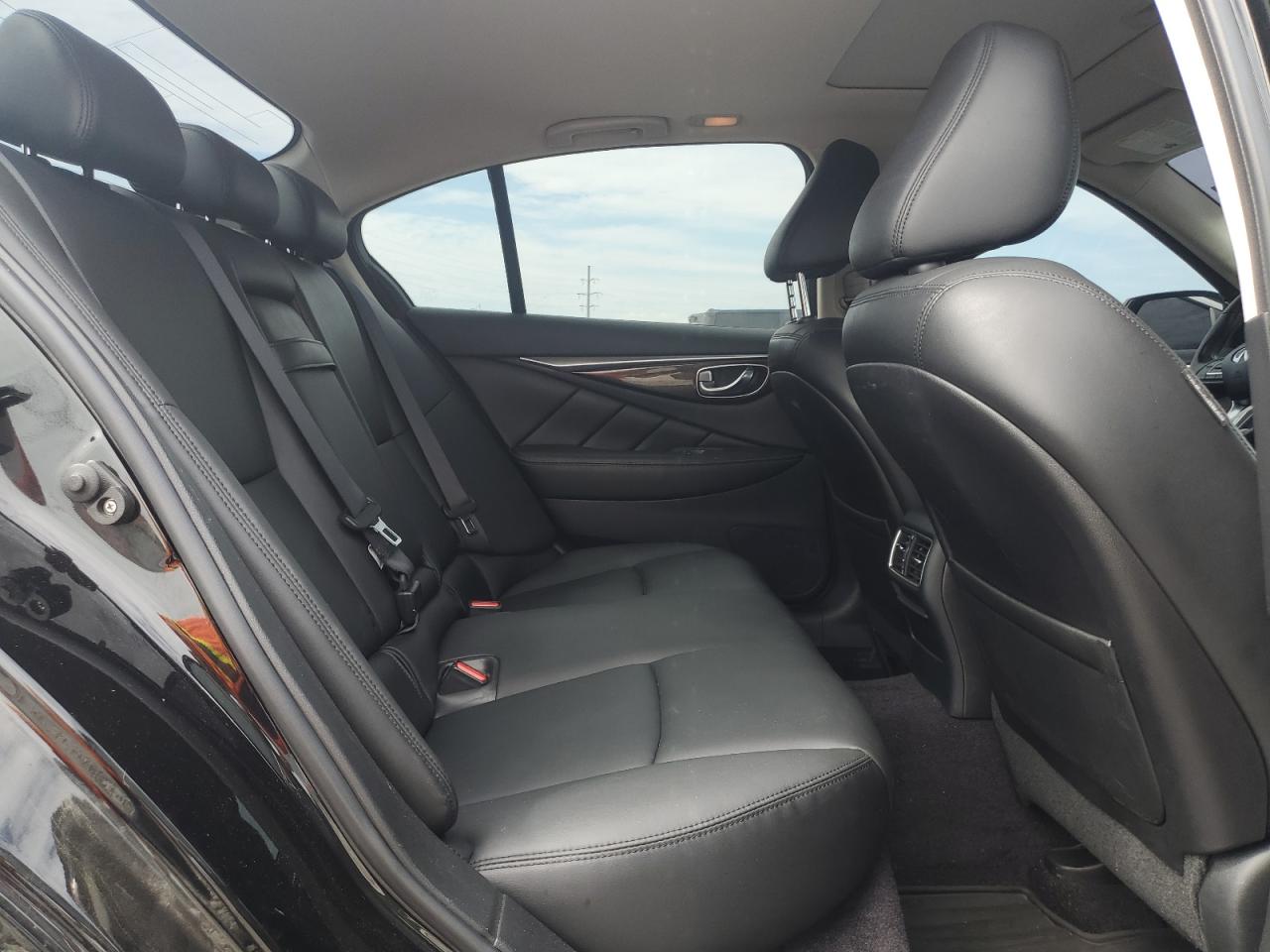 2018 Infiniti Q50 Luxe VIN: JN1EV7AR1JM439248 Lot: 63096995