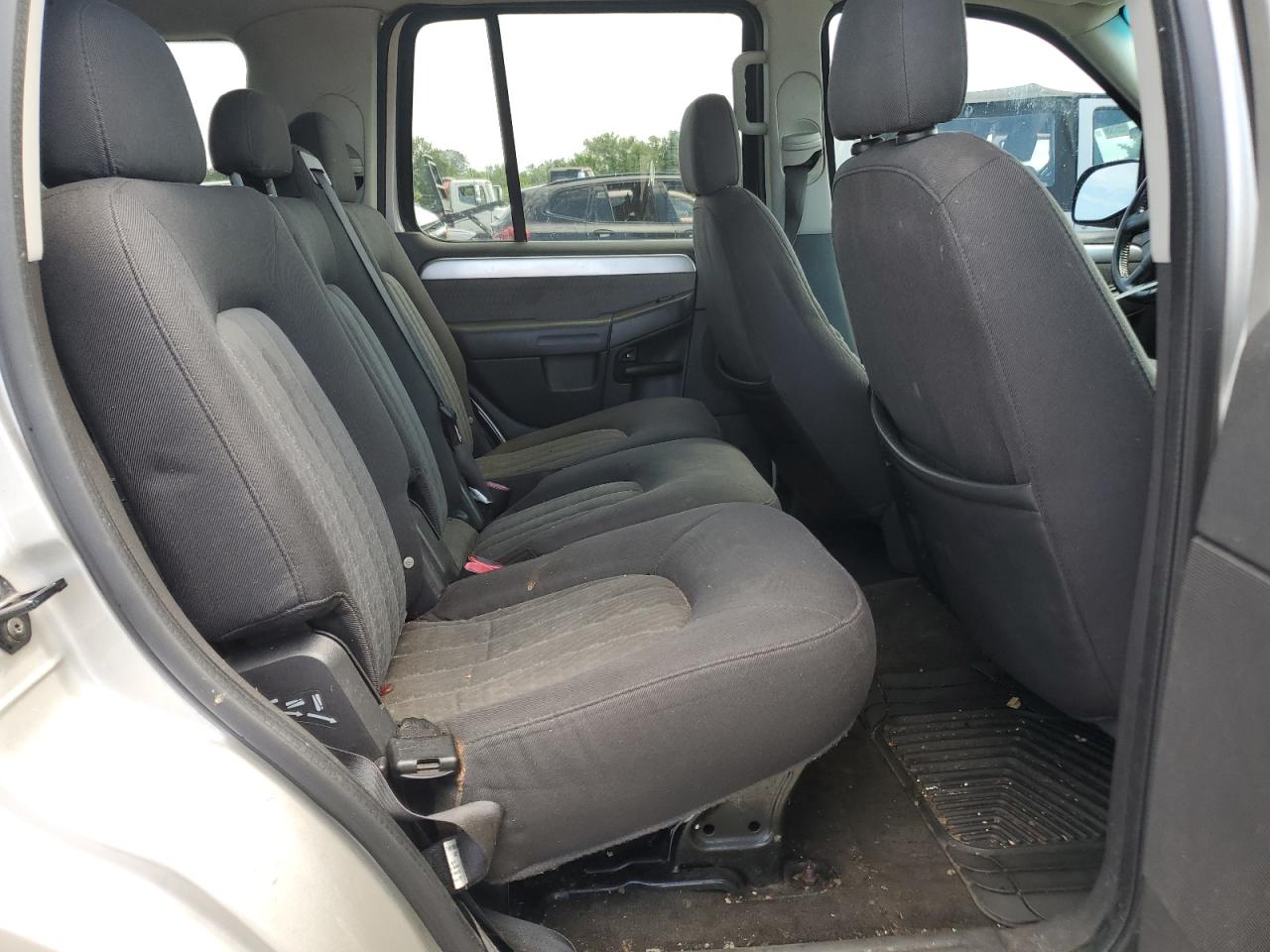 2005 Mercury Mountaineer VIN: 4M2ZU86W35UJ03977 Lot: 65117105