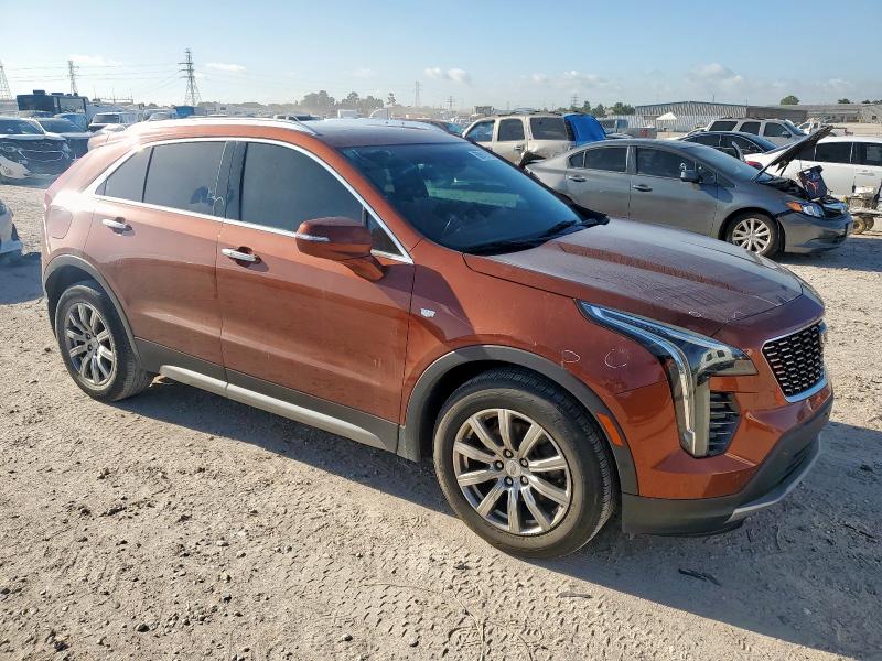  CADILLAC XT4 2019 Оранжевый