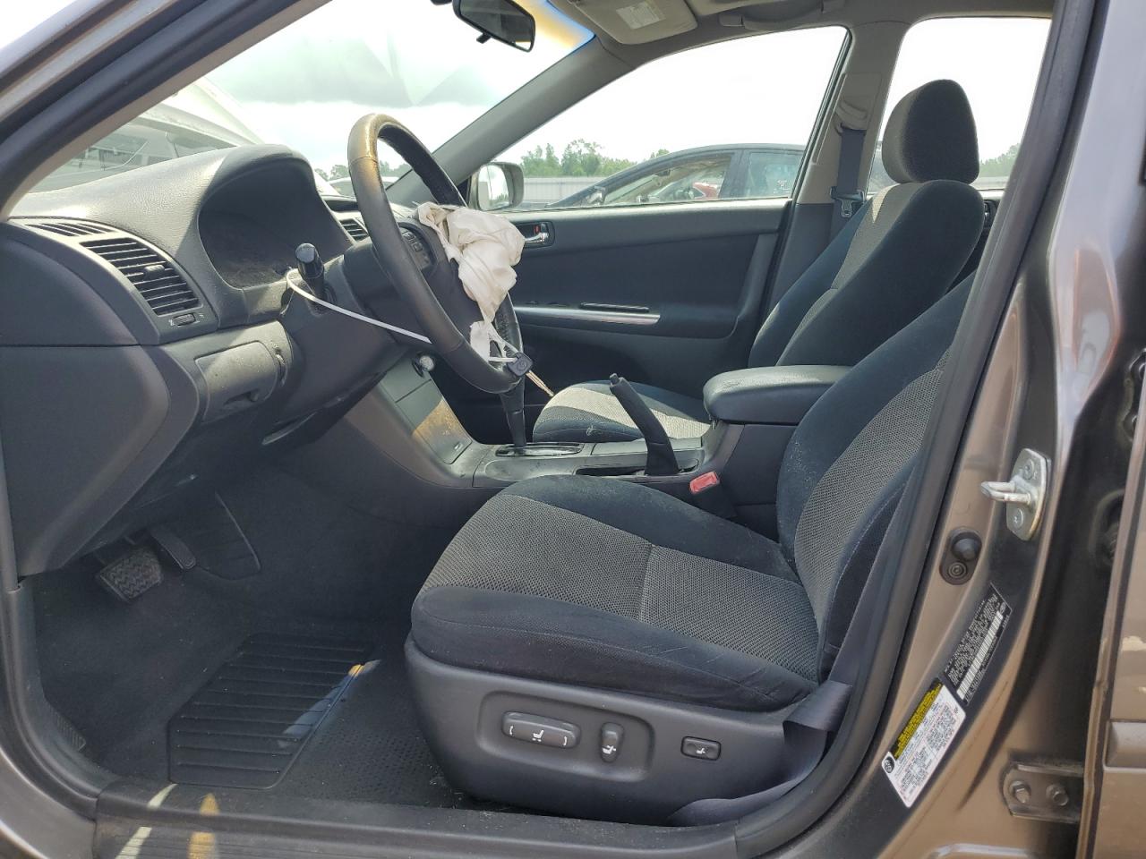 2005 Toyota Camry Le VIN: 4T1BE32K65U521035 Lot: 63691275