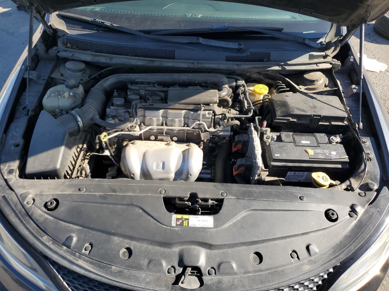 2015 Chrysler 200 S VIN: 1C3CCCBB9FN650711 Lot: 66217955