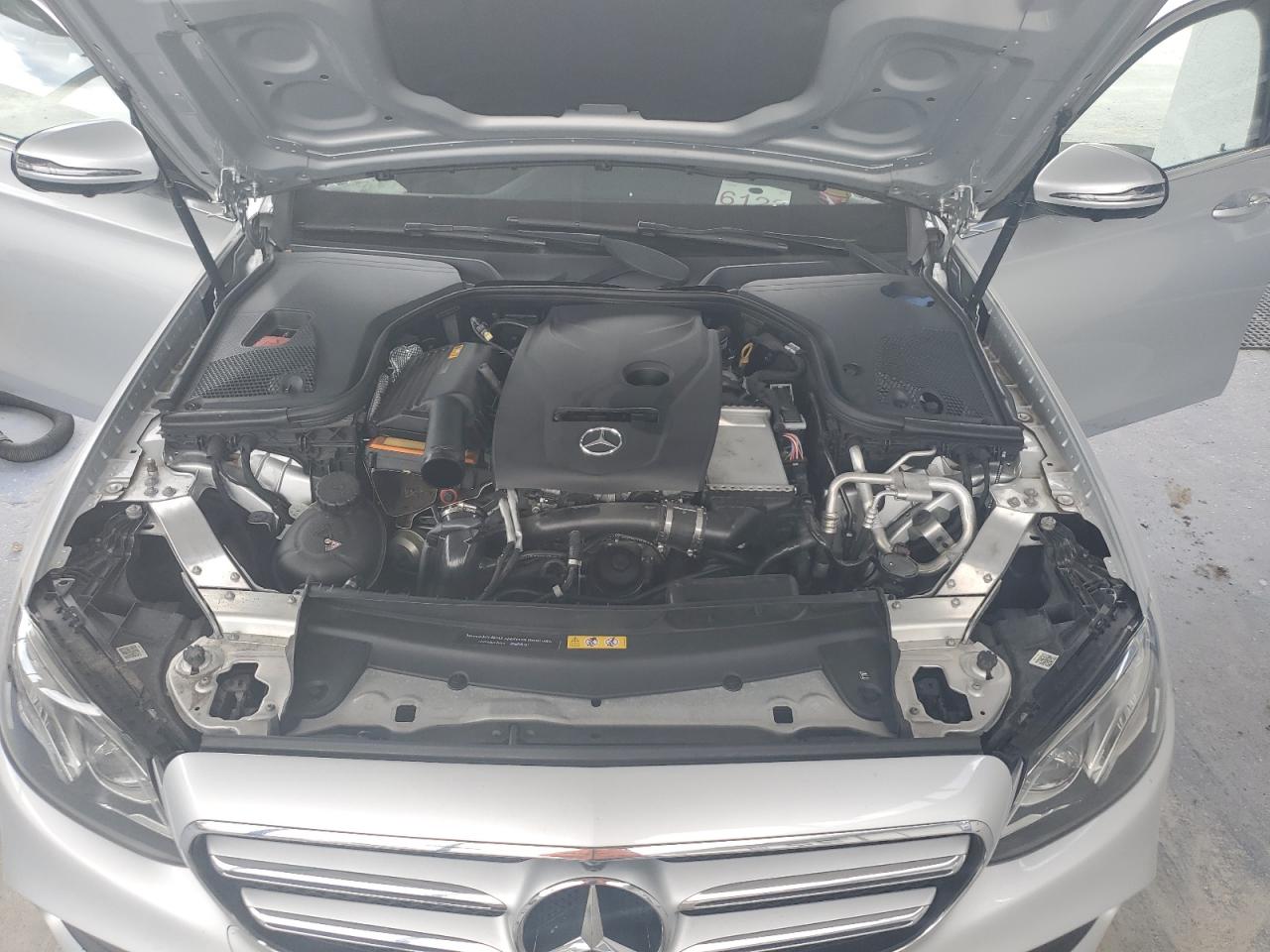 2019 Mercedes-Benz E 300 VIN: WDDZF4JB4KA519472 Lot: 63507185