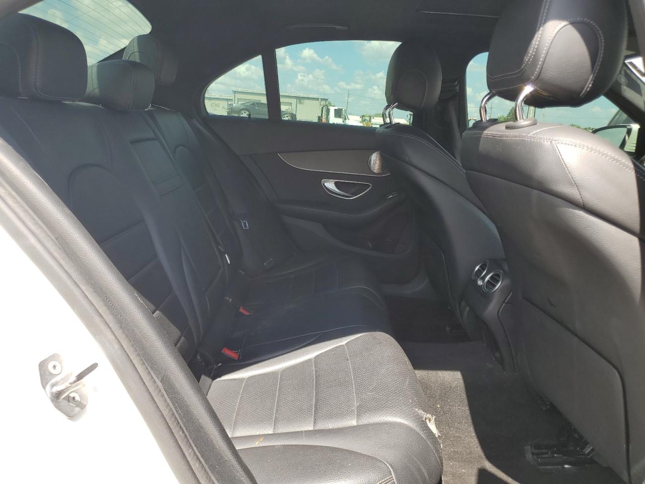 2019 Mercedes-Benz C 300 4Matic VIN: 55SWF8EB5KU302579 Lot: 63269365