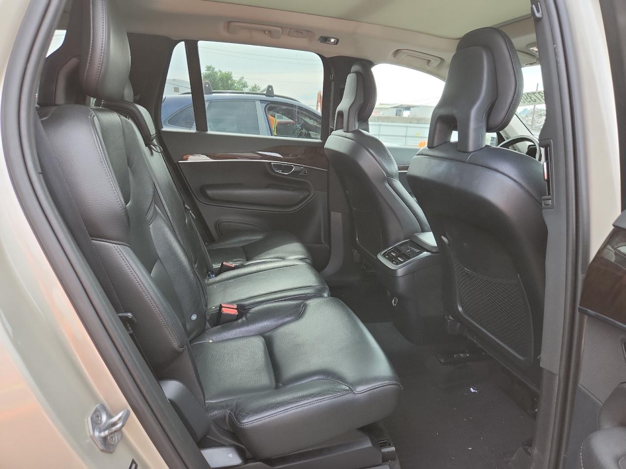2016 Volvo Xc90 T6 VIN: YV4A22PK0G1000924 Lot: 64373905