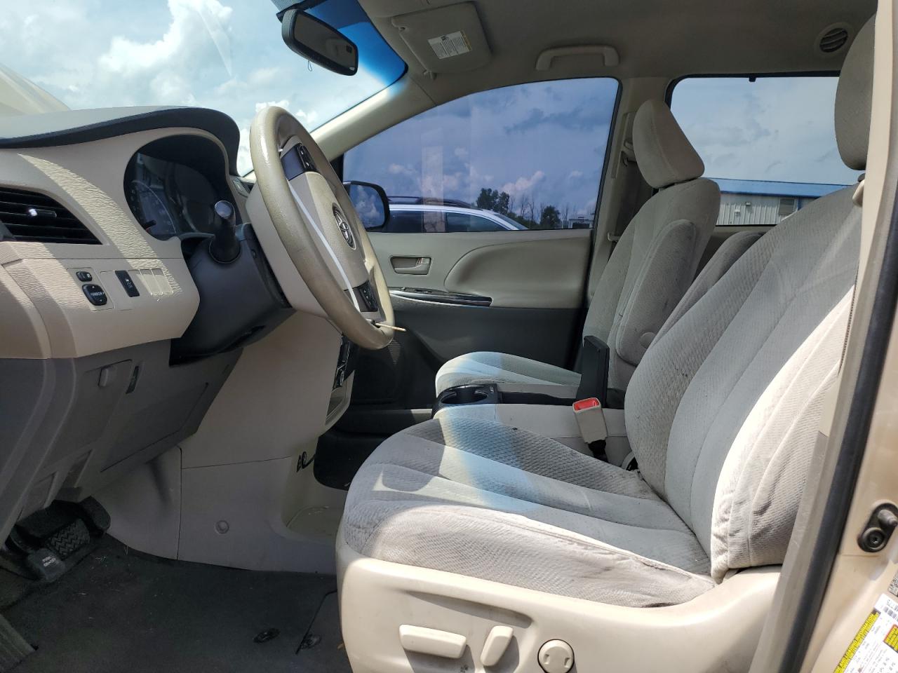 2014 Toyota Sienna Le VIN: 5TDKK3DC4ES412399 Lot: 65276625