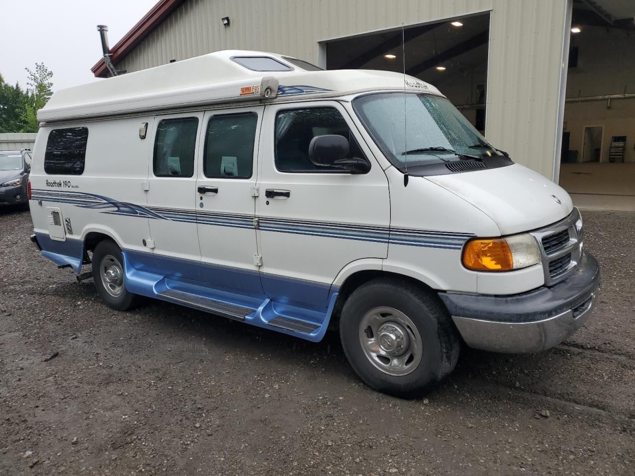 2B6KB31Y3XK555997 DODGE B SERIES Photo 1