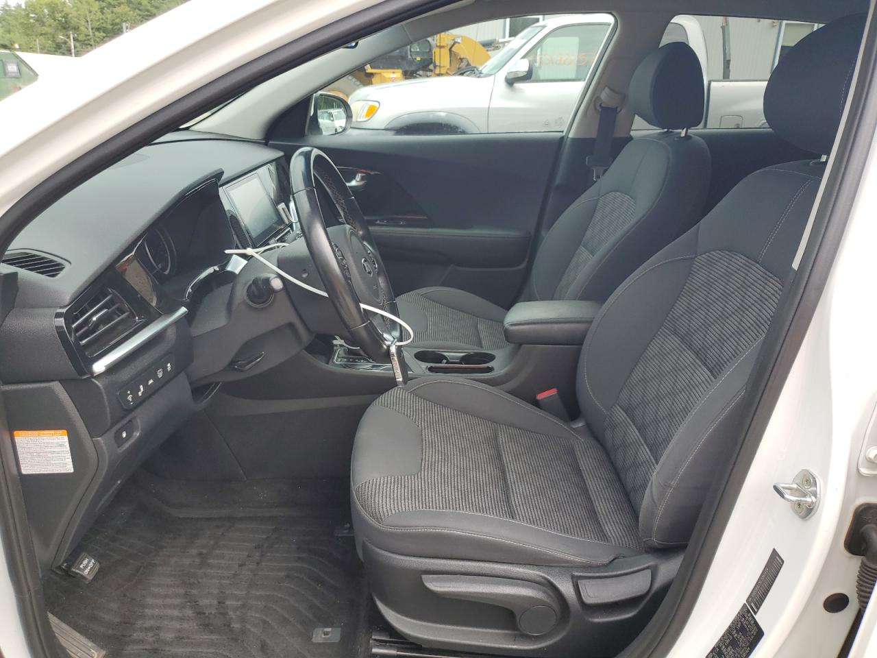2020 Kia Niro Lx VIN: KNDCB3LC6L5381424 Lot: 63860015