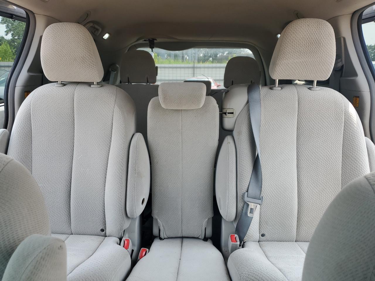 2013 Toyota Sienna Le VIN: 5TDKK3DC4DS308641 Lot: 64796695