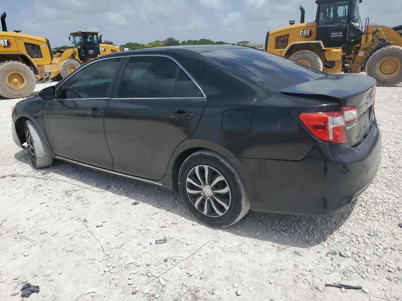 4t1bf1fk5du231587 4T1BF1FK5DU231587 2013 Toyota Camry L