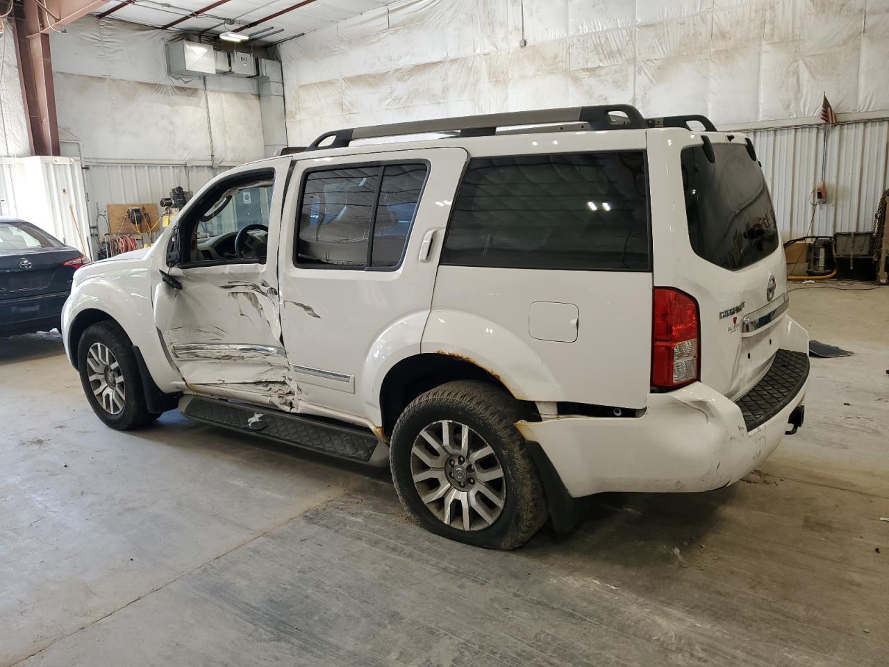 2012 Nissan Pathfinder S VIN: 5N1AR1NB5CC631268 Lot: 64655035