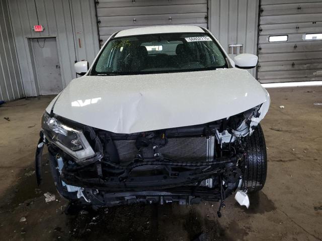  NISSAN ROGUE 2017 White