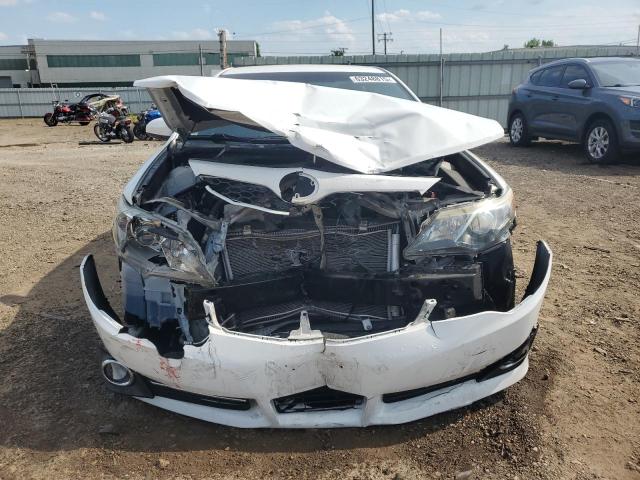  TOYOTA CAMRY 2014 Biały