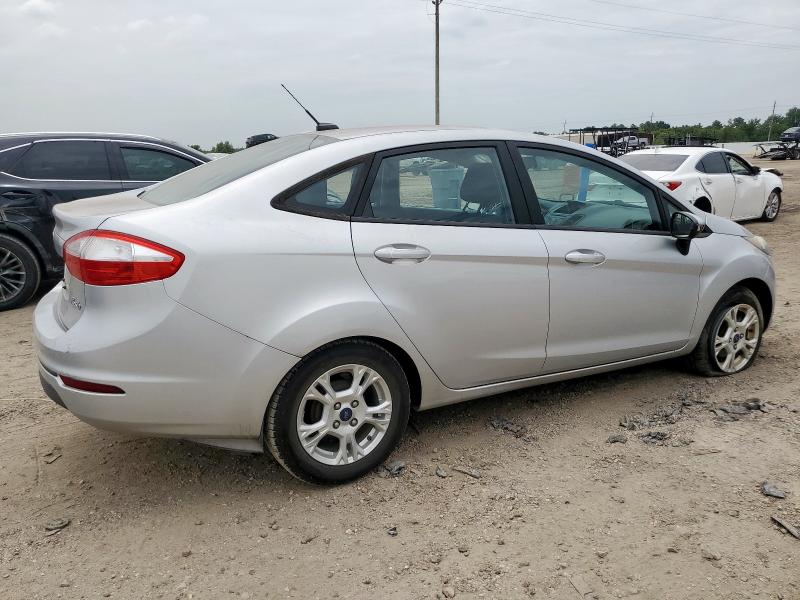  FORD FIESTA 2016 Серебристый