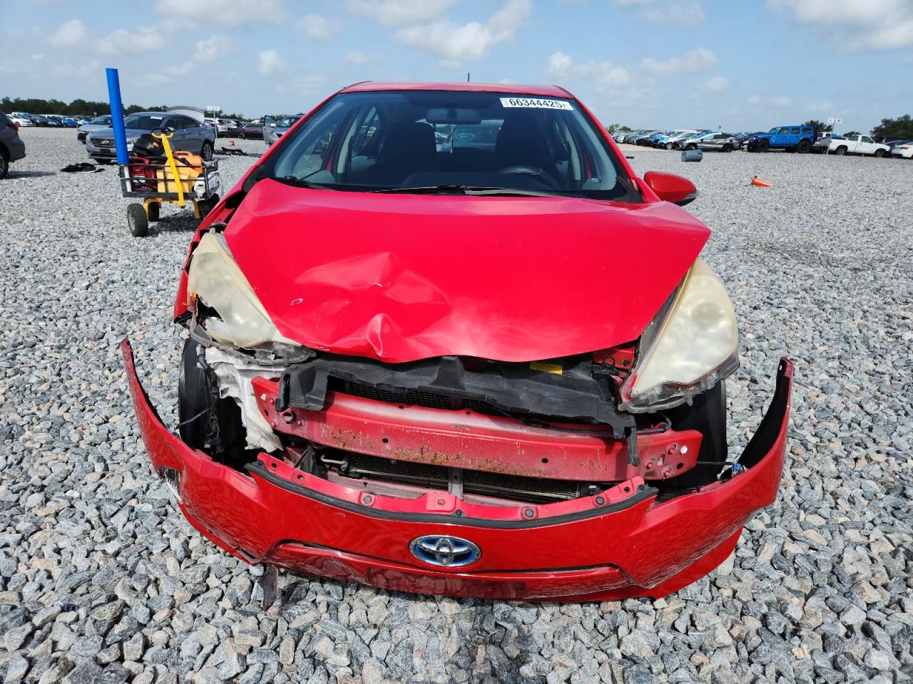 2013 Toyota Prius C VIN: JTDKDTB32D1043843 Lot: 66344425