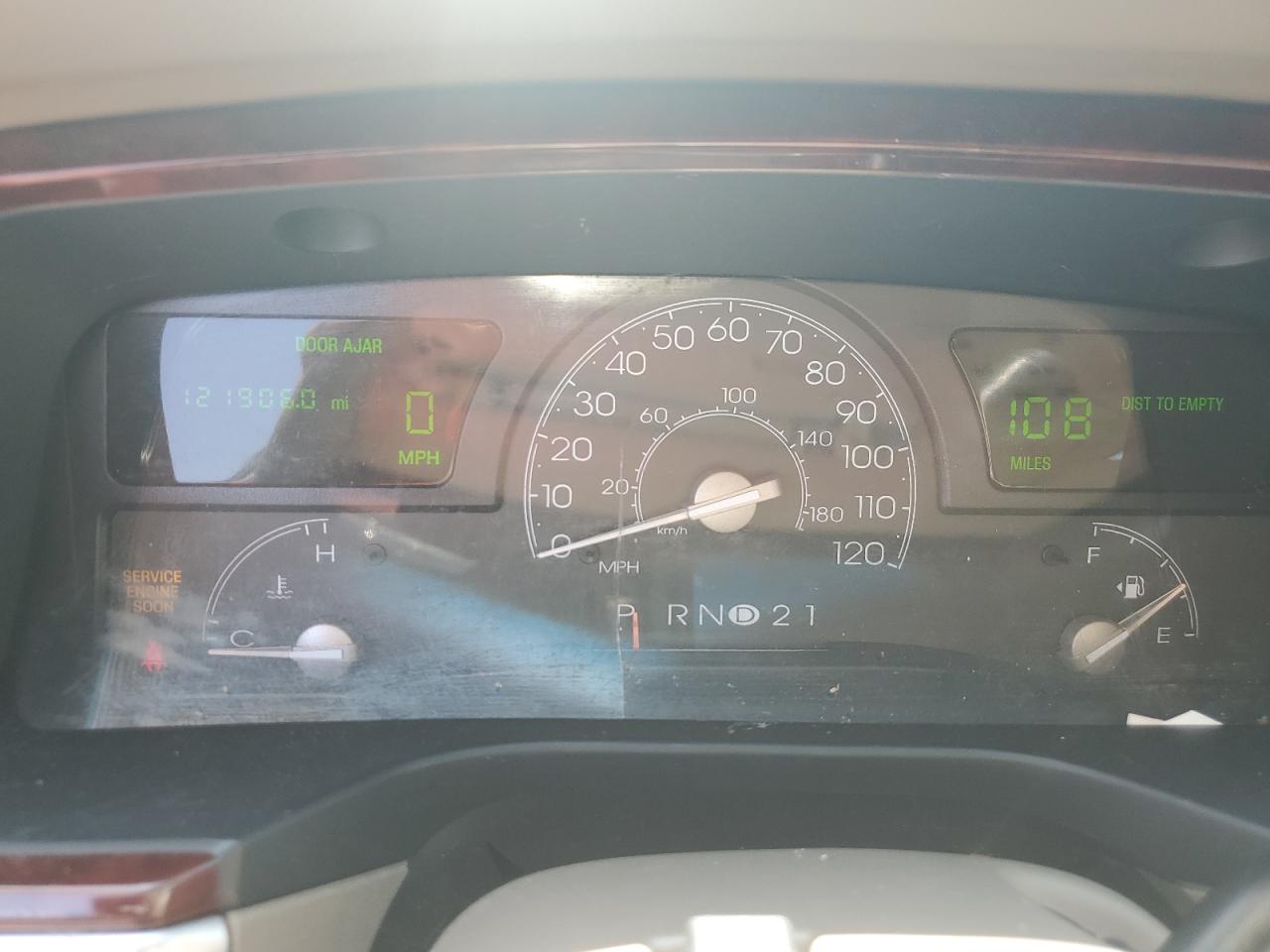 2004 Lincoln Town Car Executive VIN: 1LNHM81W34Y657399 Lot: 84869625