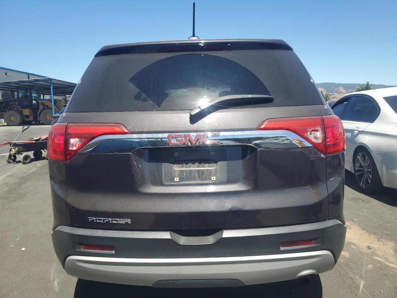 1gkknkla7jz219212 1GKKNKLA7JZ219212 2018 GMC Acadia Sle